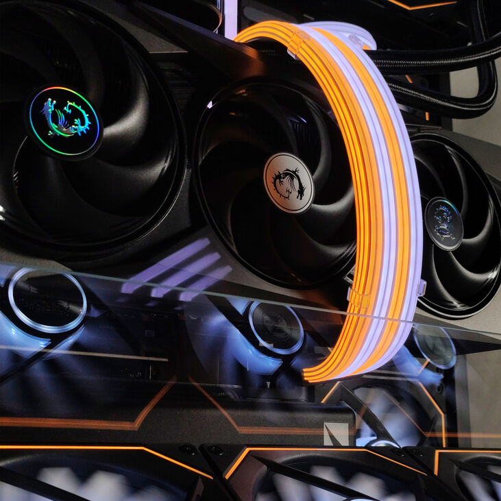 Ordenador King Mod Gamer-PC Ryzen 7 9800X3D 64GB DDR5 2TB RTX 5090 WiFi W11 image number 9