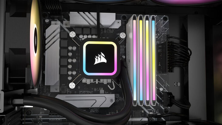 Corsair Kit 32GB (2 x 16GB) DDR5 6000MHz Dominator Titanium RGB White CL30 image number 9
