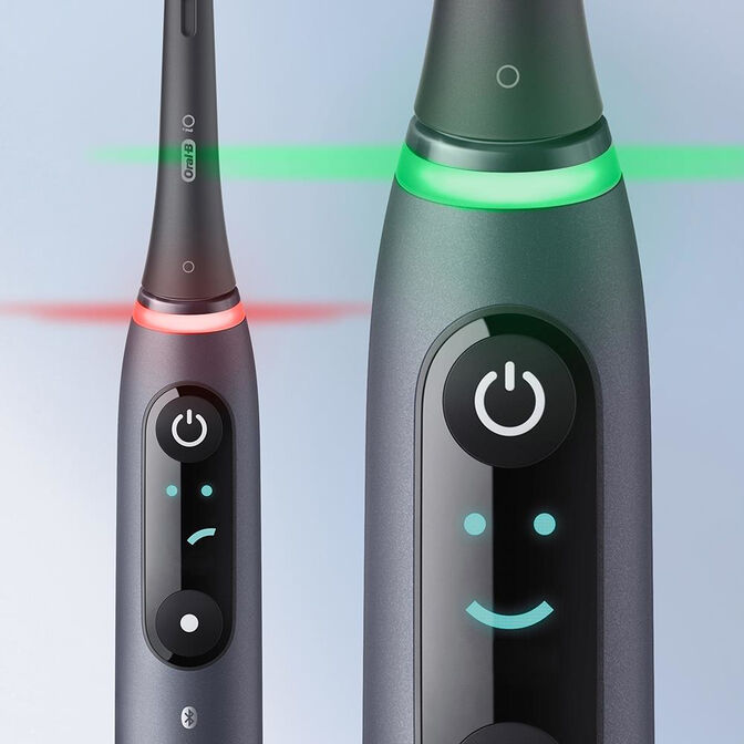 Cepillo de Dientes El&eacute;ctrico Oral-B iO Series 8 Negro image number 1
