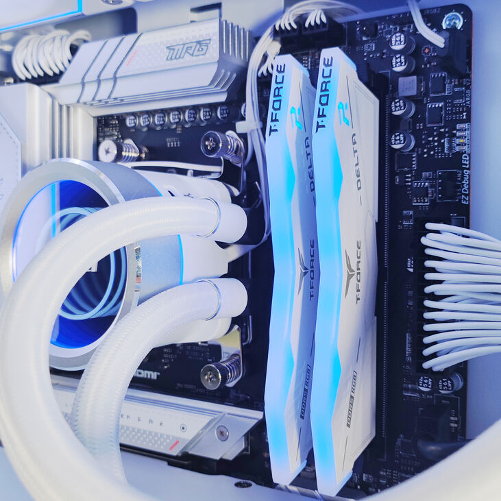 Ordenador King Mod Gamer-PC Ryzen 7 9800X3D 32GB DDR5 2TB RTX 5080 WiFi W11 image number 9