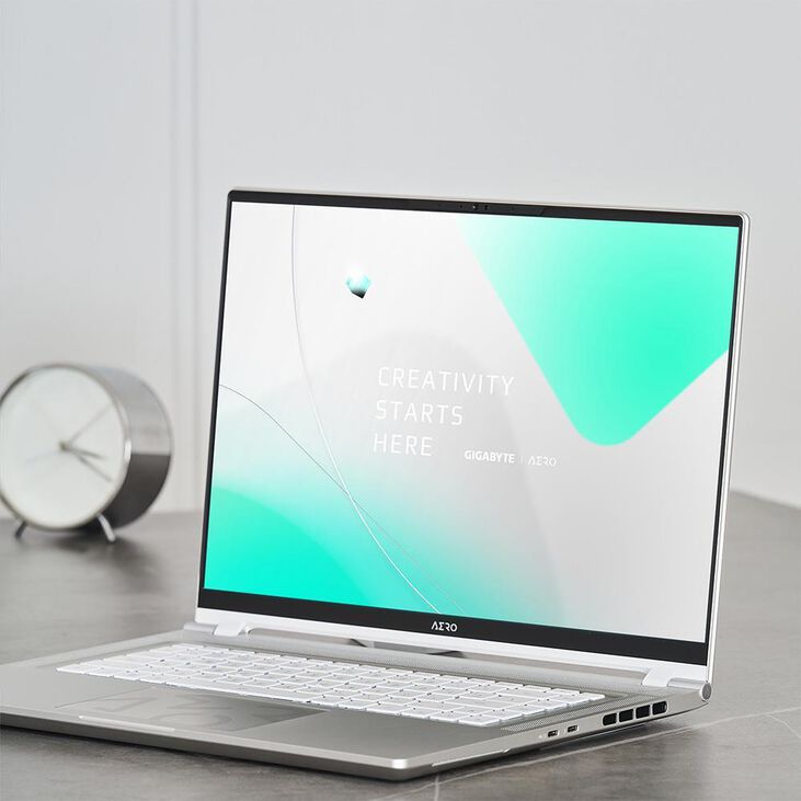 GIGABYTE AERO 16 OLED BSF-A3PT964SP Intel® Core™ i9 i9-13900H Portátil 40,6 cm (16") UHD+ 32 GB DDR5-SDRAM 1 TB SSD NVIDIA GeForce RTX 4070 Wi-Fi 6E (802.11ax) Windows 11 Home Portugués Plata image number 13