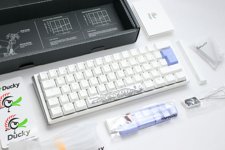Teclado Mecânico Ducky ONE 3 Classic Mini 60% Pure White MX-Silver (ES) image number 4