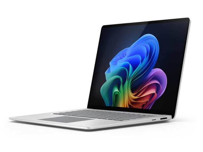 Port&aacute;til Microsoft Surface Laptop 7 Copilot+ PC 15" Intel Core Ultra 5 16GB 256GB Platino image number 1