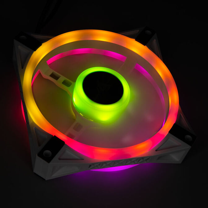 Ventilador Corsair iCUE QL120 RGB PWM Blanco 120mm (Pack 3) c/ Lightning Node CORE image number 4