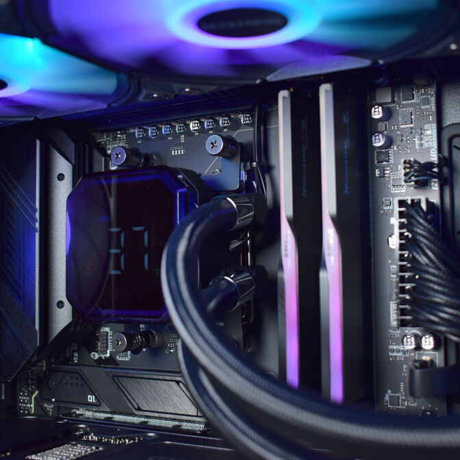 Ordenador King Mod Gamer-PC Ryzen 7 9800X3D 32GB DDR5 2TB RTX 5070 Ti WiFi W11 V2 image number 6