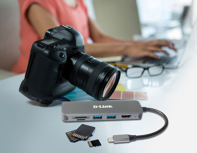 HUB USB D-Link USB-C Macho > 2 x USB 3.0 (SS) + 1 x HDMI (4K Ready) + 1 x USB-C (PD60W) + Leitor de Cart&otilde;es image number 4