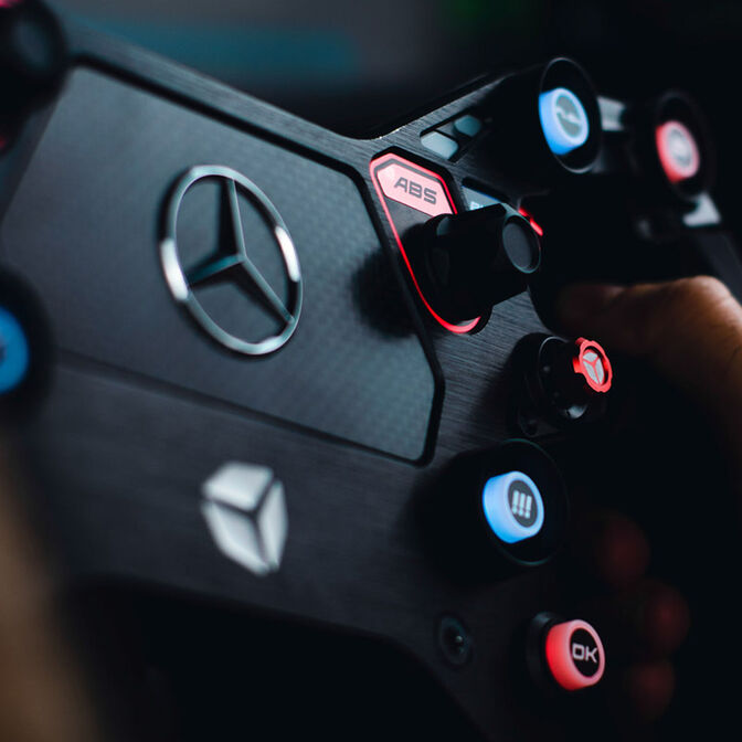 Volante Cube Controls x Mercedes-AMG GT Edition Sim Wheel image number 3