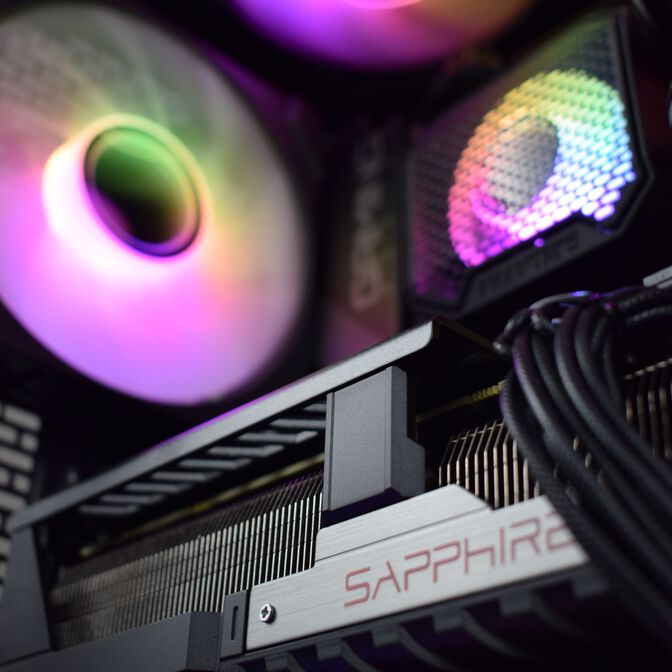 Ordenador King Mod Gamer-PC Phanteks Ryzen 7 9800X3D 32GB DDR5 2TB RX 9070 XT WiFi W11 image number 3
