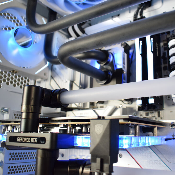 Ordenador King Mod Liquid-PC Ryzen 7 9800X3D 32GB DDR5 2TB RTX 5080 WiFi W11 image number 5