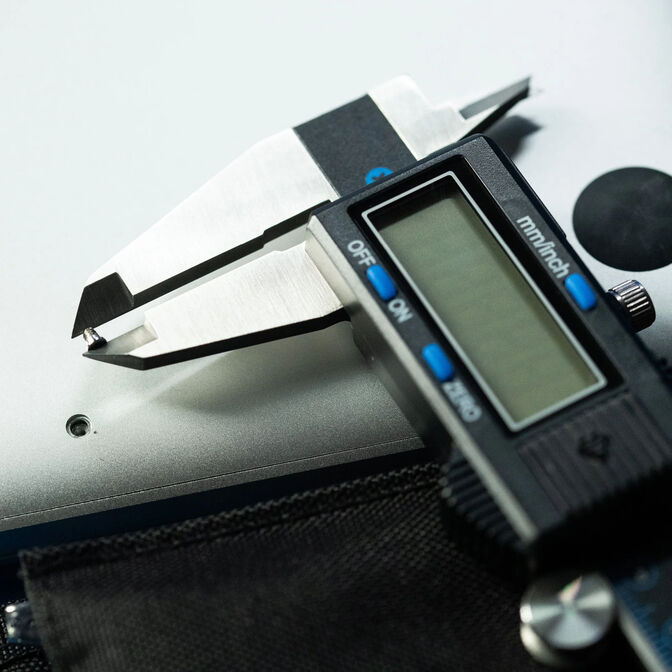 Calibrador digital iFixit: de 0,01 mm a 150 mm image number 2