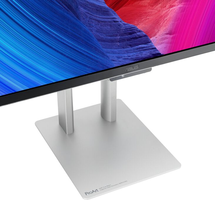 Monitor ASUS ProArt 32" PA32UCDM OLED 4K 240Hz 0.01ms Dolby Vision Thunderbolt 4 (PD96W) DisplayHDR True Black 400 image number 1