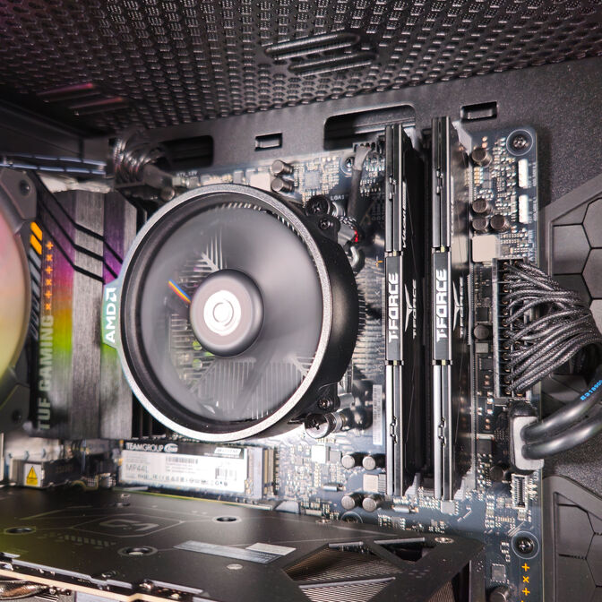 Ordenador AURA Gamer-PC Powered by ASUS Ryzen 5 7500F 32GB DDR5 1TB RTX 5060 Ti 16GB WiFi W11 image number 6