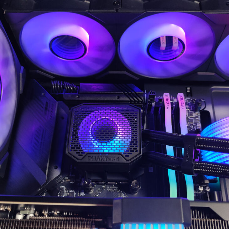 Ordenador King Mod Gamer-PC Ryzen 7 9700X 32GB DDR5 1TB RTX 5070 WiFi W11 image number 8