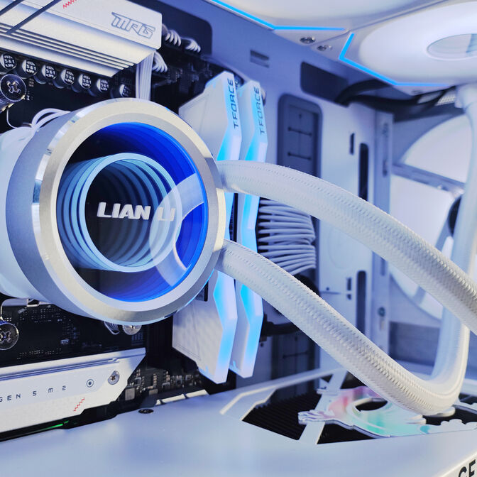 Ordenador King Mod Gamer-PC Ryzen 7 9800X3D 32GB DDR5 2TB RTX 5070 Ti WiFi W11 image number 5