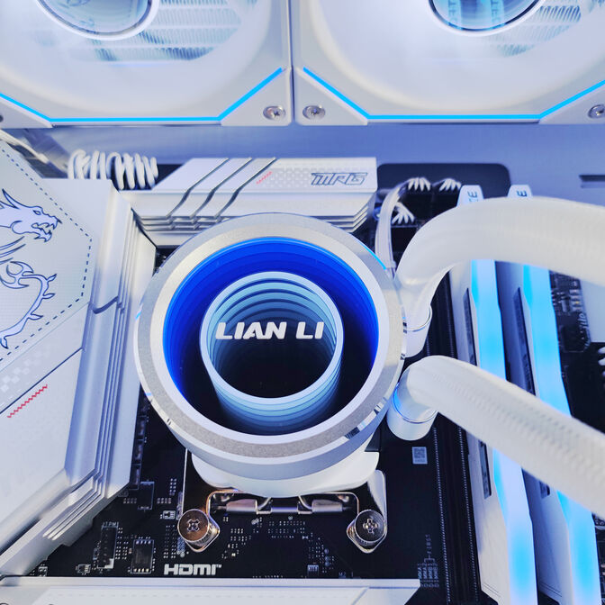 Ordenador King Mod Gamer-PC Ryzen 7 9800X3D 32GB DDR5 2TB RTX 5080 WiFi W11 image number 8