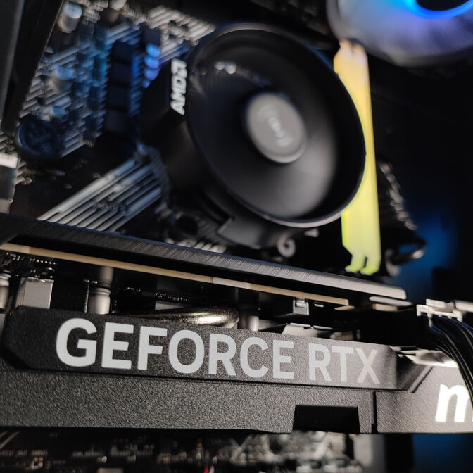 Ordenador AURA Gamer-PC TEAM 7 EDITION Ryzen 5 7500F 32GB DDR5 1TB RTX 5060 WiFi W11 image number 9