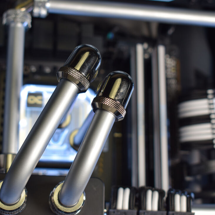 Ordenador King Mod Liquid-PC Ryzen 7 9800X3D 32GB DDR5 2TB RX 9070 XT WiFi W11 image number 7