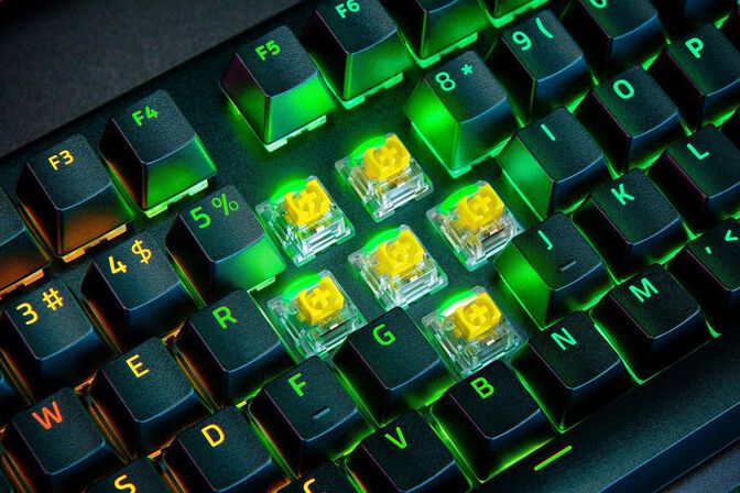 Teclado Razer BlackWidow V4 Pro RGB Yellow Switch (US) image number 10