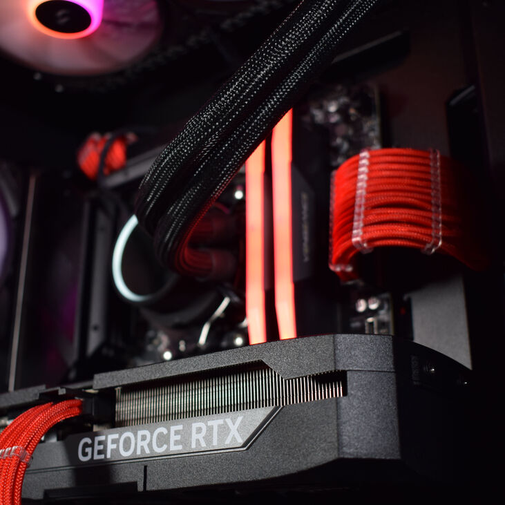 Ordenador King Mod Gamer-PC X Fractal Ryzen 7 7800X3D 32GB DDR5 2TB RTX 5080 WiFi W11 image number 2