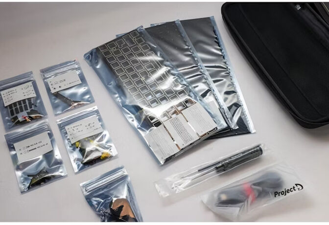 Kit de teclado DYI Ducky Outlaw 65 Gris (ES) image number 9