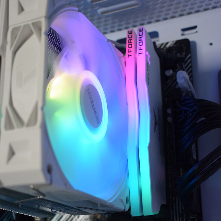 Ordenador AURA Limited-PC Ryzen 7 5700X3D 32GB DDR4 1TB RTX 5070 WiFi W11 image number 3