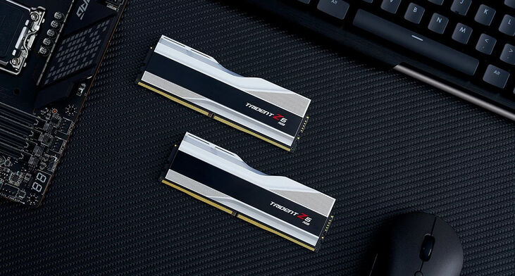G.Skill Kit 32GB (2 x 16GB) DDR5 6000MHz Trident Z5 RGB CL40 Silver- F5-6000J4040F16GX2-TZ5RS image number 4