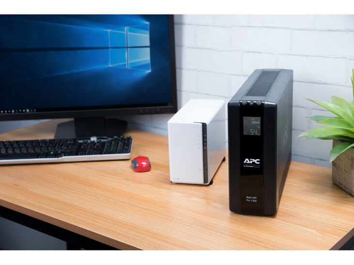UPS APC Back-UPS Pro BR 1300VA 8 Tomas AVR Interfaz LCD image number 4