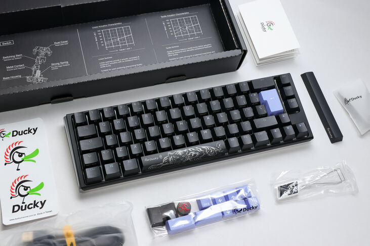 Teclado Mecânico Ducky ONE 3 Classic SF 65% RGB MX-Brown (ES) image number 4