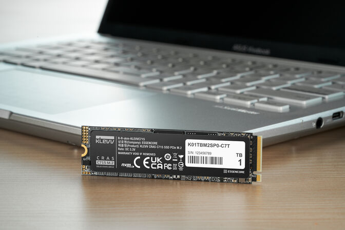 SSD KLEVV CRAS C715 Gen3 1TB M.2 NVMe 2280 (3200/2000MB/s) image number 15
