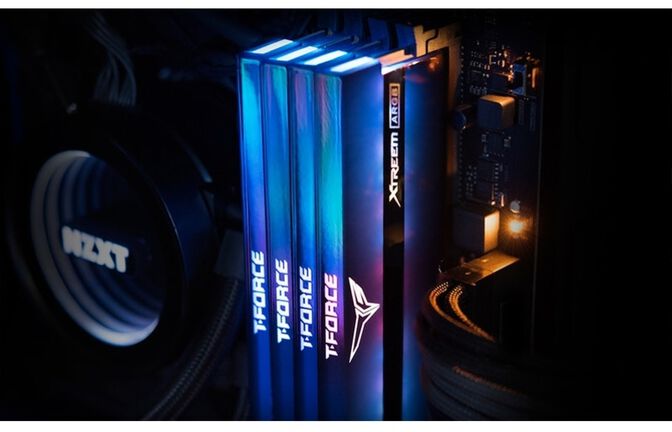 Team Group Kit 32GB (2 x 16GB) DDR4 3600MHz Xtreem ARGB Mirror CL18 image number 5